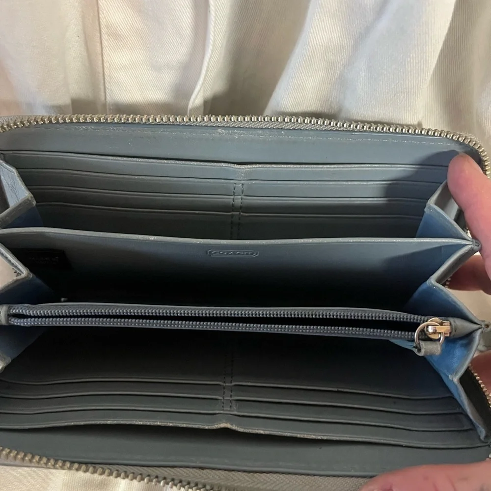 Vtg COACH Wallet Soho Zoe Double Buckle Teal Blue Leather Accordion Zip Around